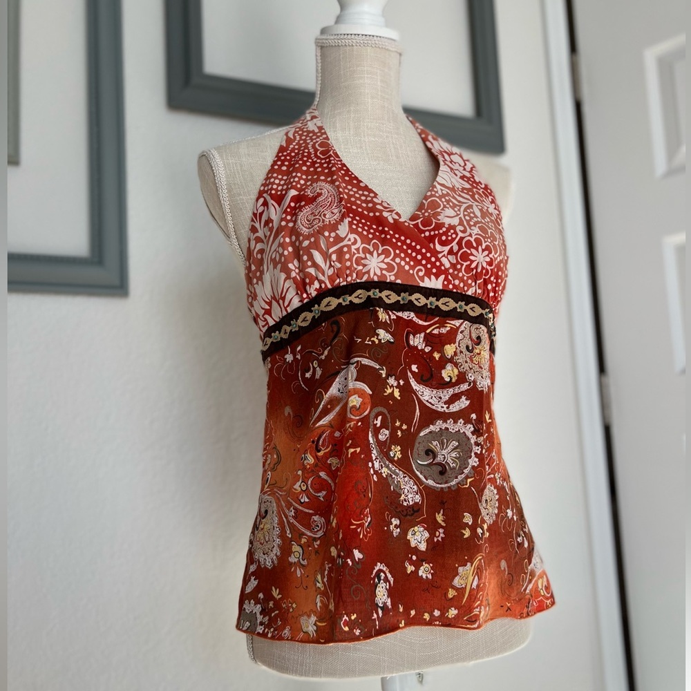 EUC Xhilaration Medium Halter top